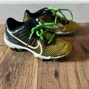 Nike boys baseball cleats